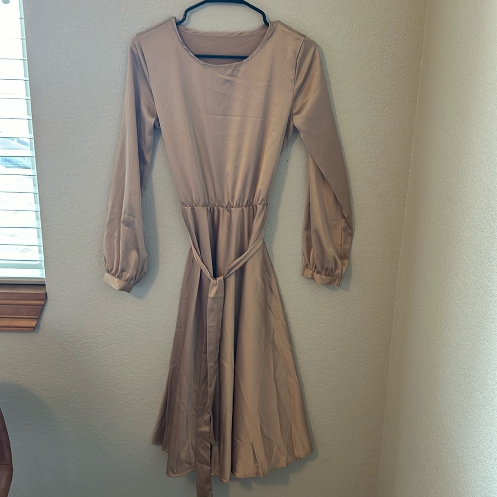 New never worn, rose gold midi dress